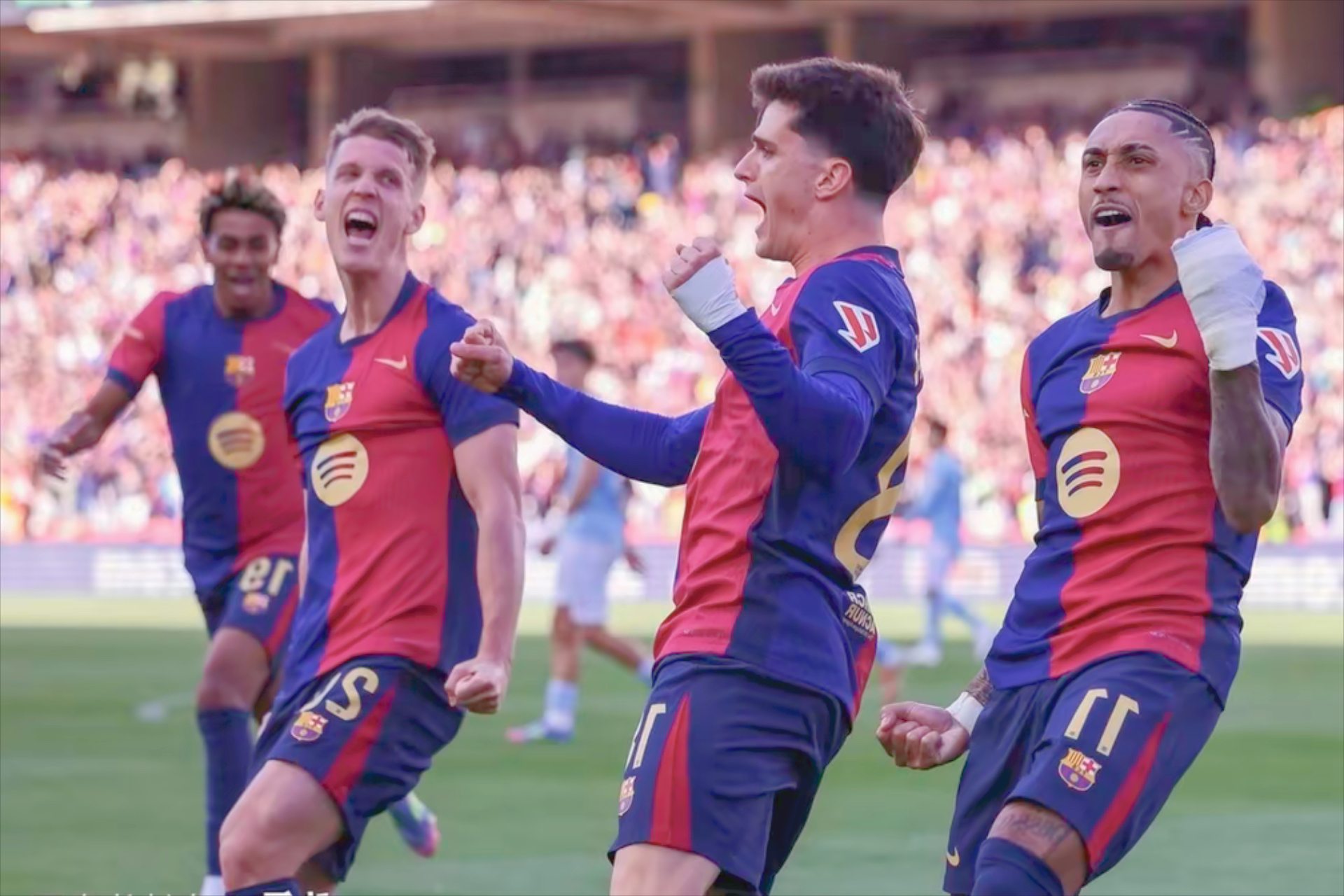 app下载-莱万多夫斯基迎来十赛季出色发挥，皇家马德里观众热烈欢呼！热度持续攀升-app下载