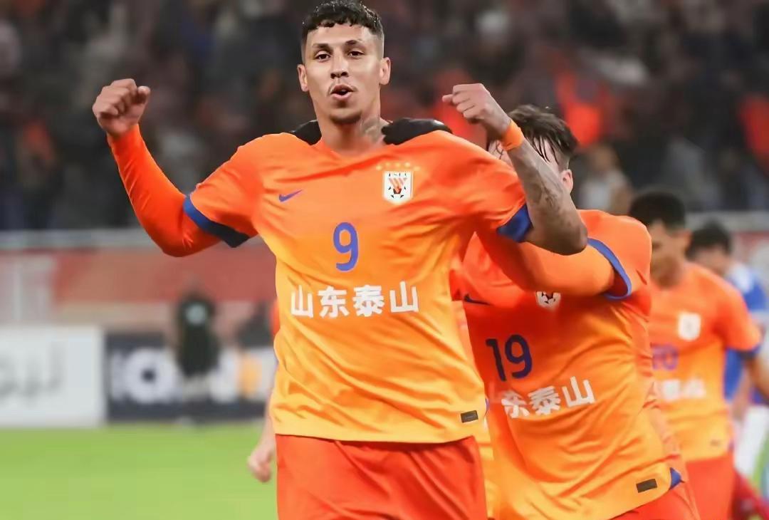 万博体育-今晨欧冠焦点战，山东泰山门线救险，管理层满意，临场指挥获称赞的简单介绍-万博体育